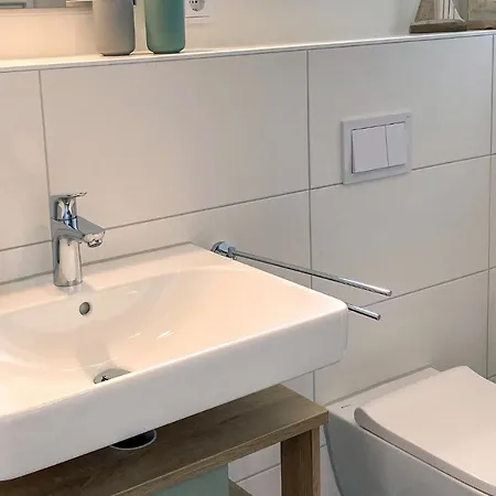 2 Bedroom Cozy In * 부숨